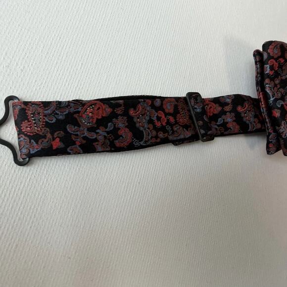 Oscar de la Renta Couture Silk Bow Tie | Vintage Paisley Made in USA - Picture 14 of 14